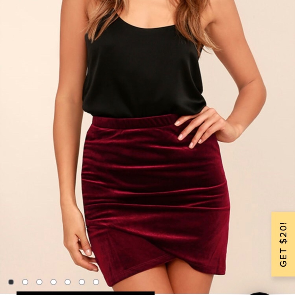 Lulu’s velvet ruched skirt